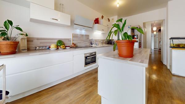 Appartement 4 pièces - proche T7 - RER C