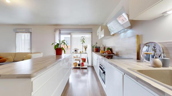 Appartement 4 pièces - proche T7 - RER C