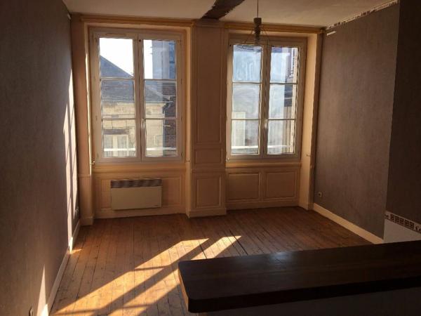 Appartement à louer    1 pièce • 26,11 m2 Compiègne