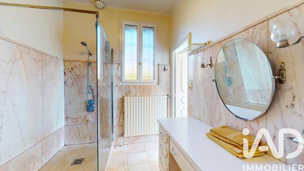 Maison à vendre 8 pièces 188 m² Clermont-Ferrand
