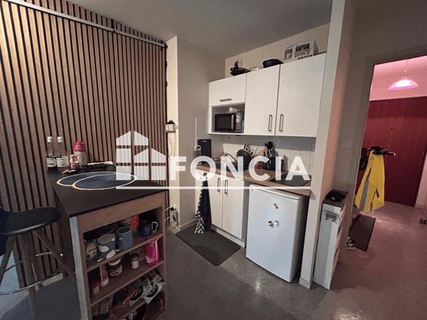 Location Studio 27.92 m² - 45 RUE MARCELIN BERTHELOT La Roche Sur Yon 85000