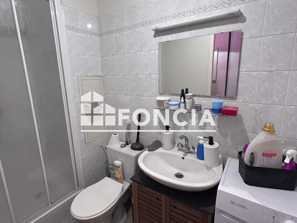 Location Studio 27.92 m² - 45 RUE MARCELIN BERTHELOT La Roche Sur Yon 85000