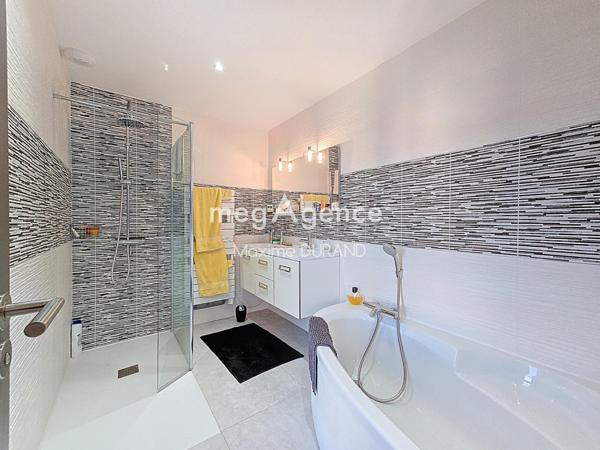 Maison à LA SEGUINIERE, 49280 - 6 pièces 166m²