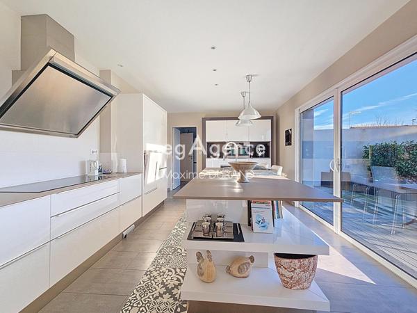 Maison à LA SEGUINIERE, 49280 - 6 pièces 166m²