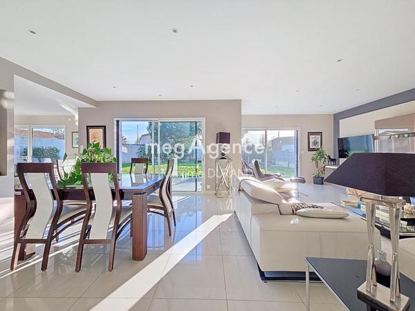 Maison à LA SEGUINIERE, 49280 - 6 pièces 166m²