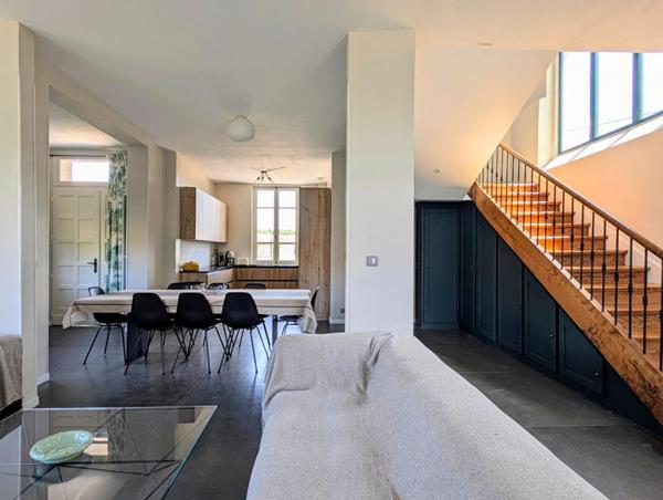 Maison bourgeoise de 140 m2 avec piscine sur terrain de 1384 m²