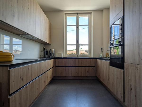 Maison bourgeoise de 140 m2 avec piscine sur terrain de 1384 m²