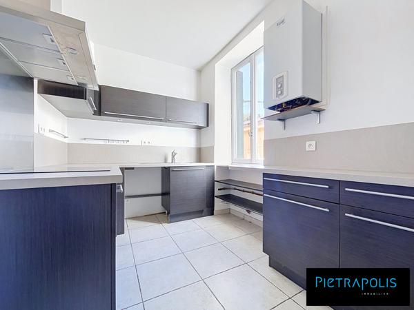 PLEIN CENTRE DE SAINTE FOY LES LYON, APPARTEMENT T3