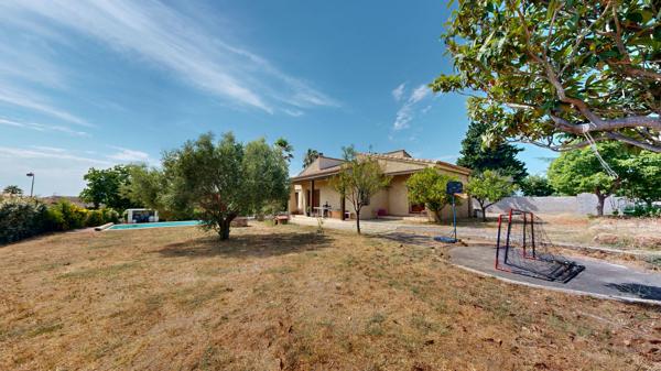 Vinassan, Villa familiale 6 chambres, garage, piscine, terrain 1545m²
