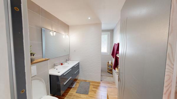 Vinassan, Villa familiale 6 chambres, garage, piscine, terrain 1545m²
