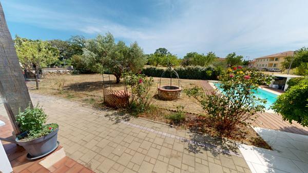 Vinassan, Villa familiale 6 chambres, garage, piscine, terrain 1545m²
