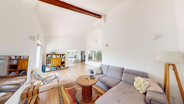 Vinassan, Villa familiale 6 chambres, garage, piscine, terrain 1545m²