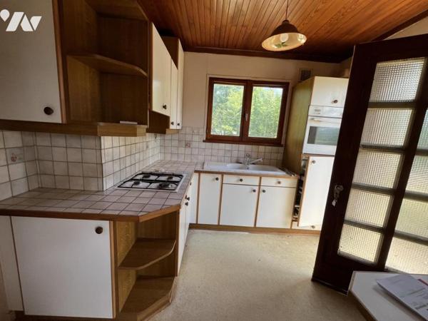 Maison à restaurer de type chalet 