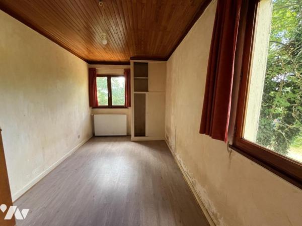 Maison à restaurer de type chalet 