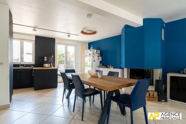 Maison - parc - 4 chambres - salle de bains salle d'eau - bureau au sous sol garage fermé 1 050 000 € **  - Référence  13636