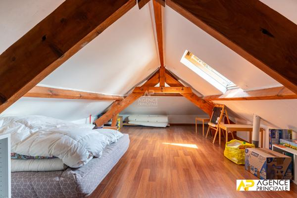 Maison - parc - 4 chambres - salle de bains salle d'eau - bureau au sous sol garage fermé 1 050 000 € **  - Référence  13636