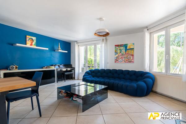Maison - parc - 4 chambres - salle de bains salle d'eau - bureau au sous sol garage fermé 1 050 000 € **  - Référence  13636
