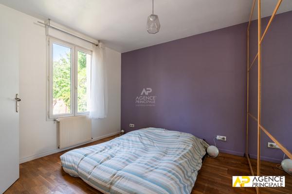 Maison - parc - 4 chambres - salle de bains salle d'eau - bureau au sous sol garage fermé 1 050 000 € **  - Référence  13636