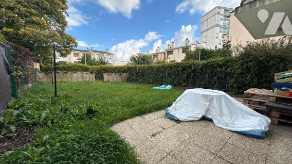Sur la commune de Châlons-en-Champagne - secteur Verbeau, venez découvrir cette maison à usage ...