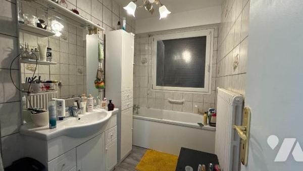 Sur la commune de Châlons-en-Champagne - secteur Verbeau, venez découvrir cette maison à usage ...