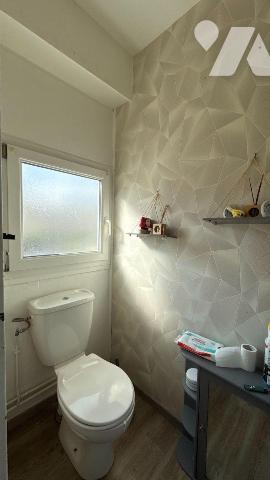 Sur la commune de Châlons-en-Champagne - secteur Verbeau, venez découvrir cette maison à usage ...