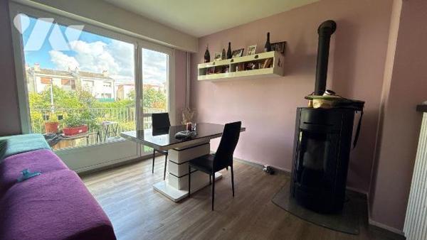 Sur la commune de Châlons-en-Champagne - secteur Verbeau, venez découvrir cette maison à usage ...