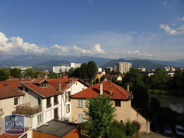 Appartement à louer 1 pièce 38.75m²