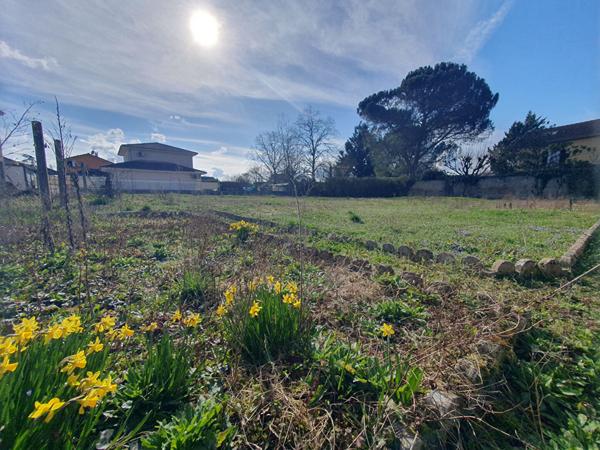 Exclusivité : Terrain constructible Tignieu village 484 m² libre constructeur non viabilisé