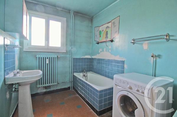 Appartement F5 à vendre  5 pièces - 82,30 m 2   BEYNOST  - 01