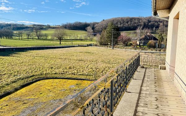 Maison à vendre    7 pièces • 167,26 m2 Saint-Geoire-en-Valdaine