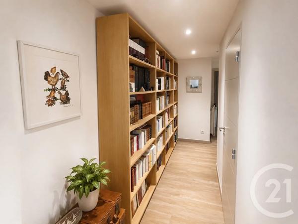 Appartement T4 à vendre  5 pièces - 155,34 m 2   BOURG EN BRESSE  - 01