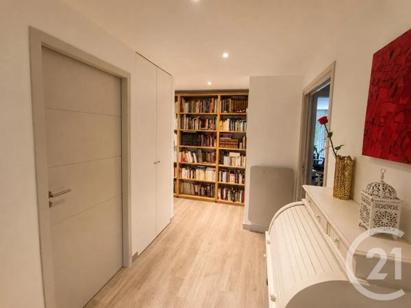 Appartement T4 à vendre  5 pièces - 155,34 m 2   BOURG EN BRESSE  - 01
