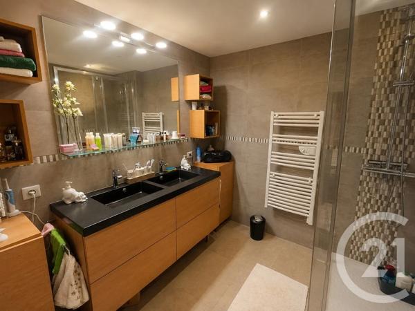 Appartement T4 à vendre  5 pièces - 155,34 m 2   BOURG EN BRESSE  - 01