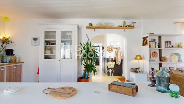 À vendre - Maison  de plain-pied à 200 m du port