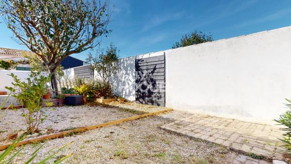 À vendre - Maison  de plain-pied à 200 m du port