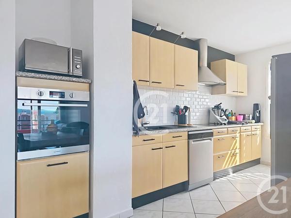 Appartement F5 à vendre  5 pièces - 111 m 2   LAGNIEU  - 01