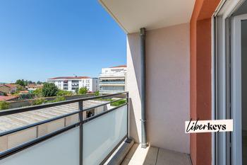 T1 EXCELLENT ETAT CENTRE MEYZIEU