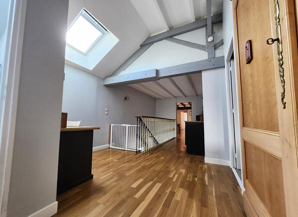 Maison Dourdan 8 pièces de 260 m2 habitable ! Cadre historique !