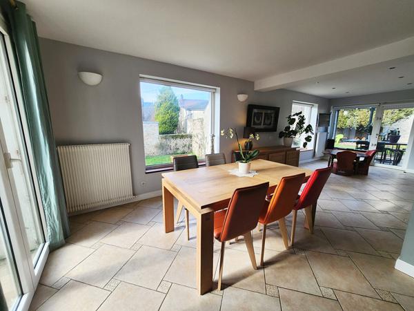 Maison Dourdan 8 pièces de 260 m2 habitable ! Cadre historique !