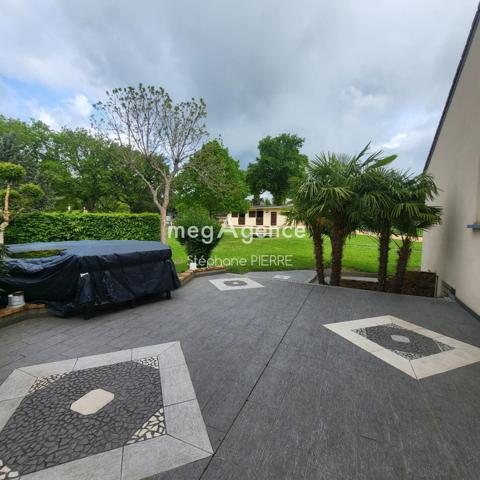 Maison à DOMERAT, 03410 - 7 pièces 166m²