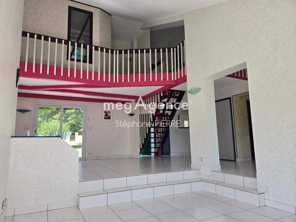 Maison à DOMERAT, 03410 - 7 pièces 166m²
