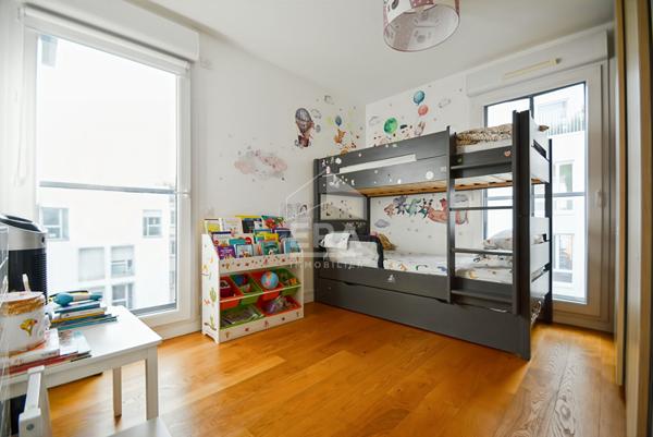 Appartement Issy Les Moulineaux 3 pièce(s) 67 m2, parking, résidence de 2018