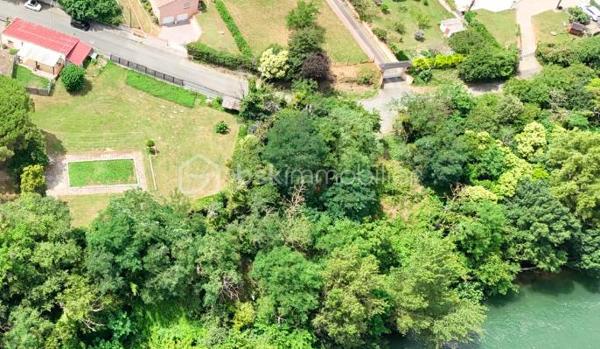 Terrain de 1 291 m²