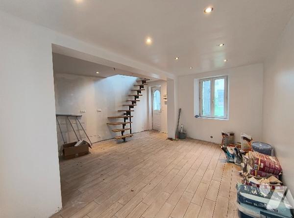 PROCHE NEUILLY ST FRONT - BELLE PETITE MAISON FRAICHEMENT RENOVEE