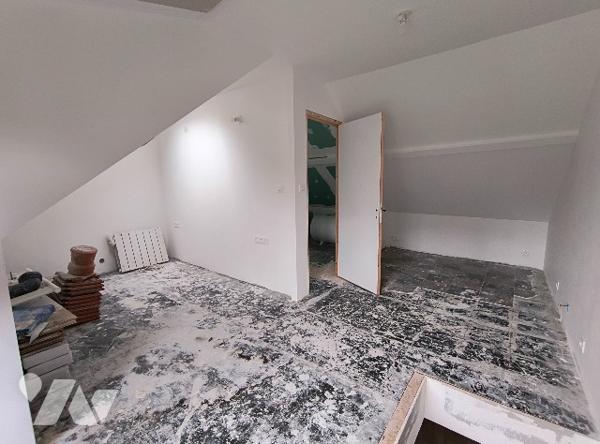 PROCHE NEUILLY ST FRONT - BELLE PETITE MAISON FRAICHEMENT RENOVEE