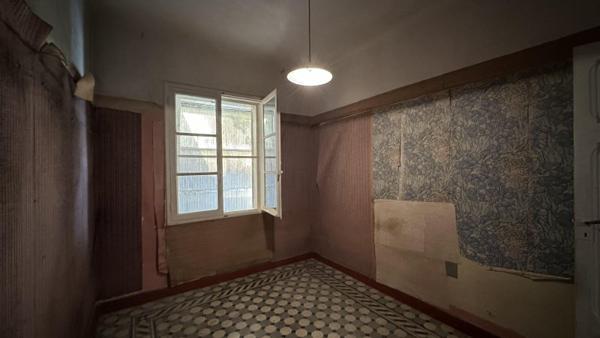 Vente / Appartement à rénover à Toulon (83200)