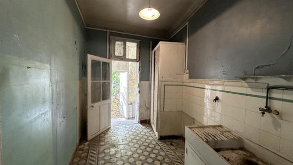 Vente / Appartement à rénover à Toulon (83200)