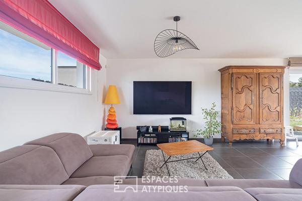 Maison contemporaine et sa piscine
