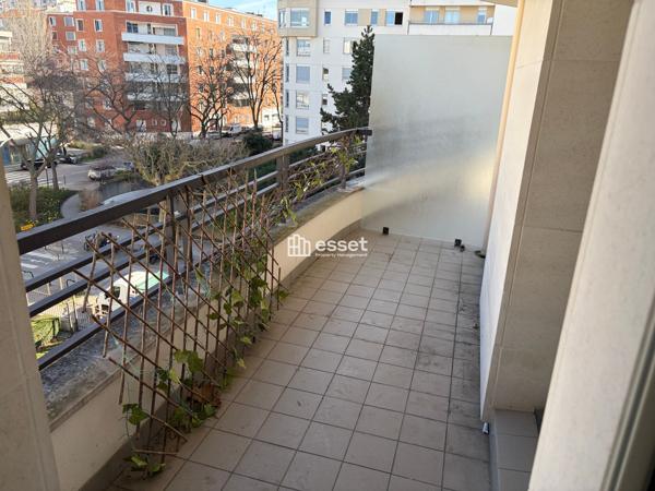 Location Appartement 4 pièces 98.44 m² - Courbevoie 92400