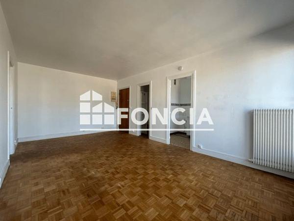 Location Studio 43 m² - 25 RUE CIRCULAIRE Le Vesinet 78110